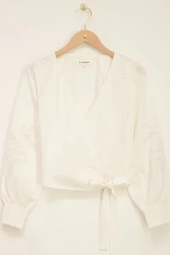 Witte Blouse Met Geborduurde Mouwen & Plooien