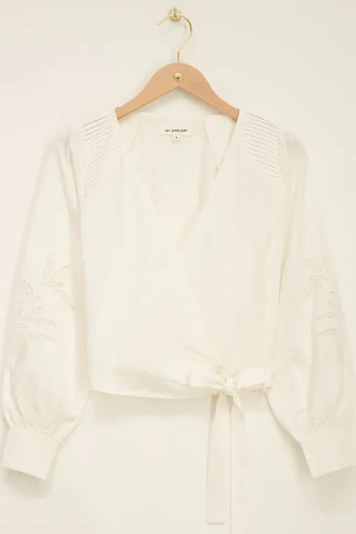 Witte Blouse Met Geborduurde Mouwen & Plooien