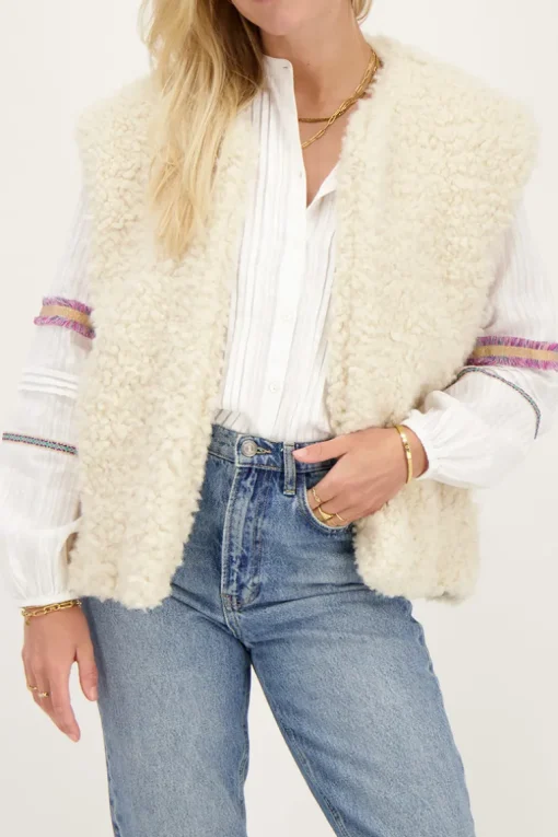 Witte Blouse Met Gekleurde Tapes En Pintuck