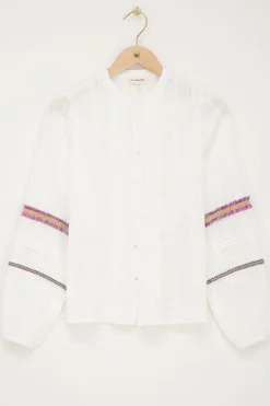 Witte Blouse Met Gekleurde Tapes En Pintuck
