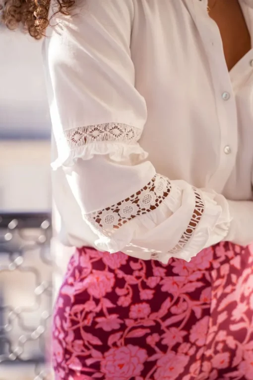 Witte Blouse Met Kanten Details
