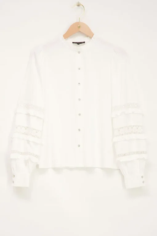 Witte Blouse Met Kanten Details