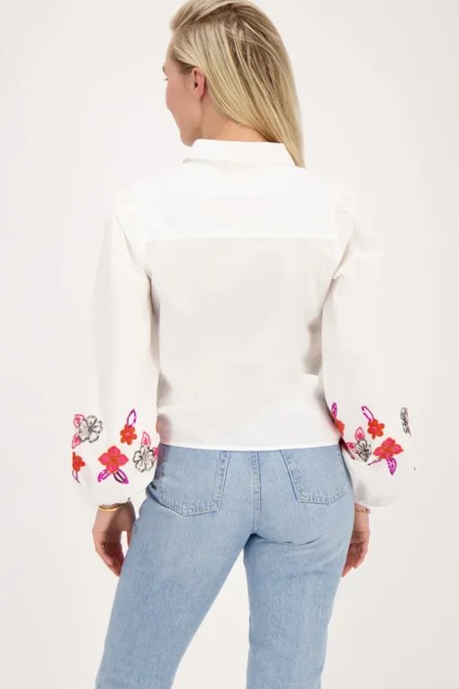 Witte Blouse Met Roze Kralen Bloemen