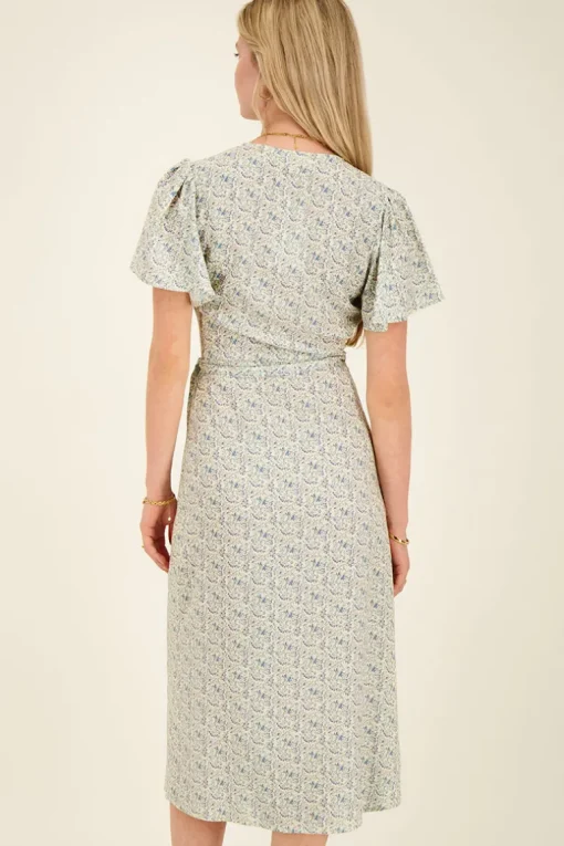 Witte Midi Wikkeljurk Met Blauwe Bloemenprint