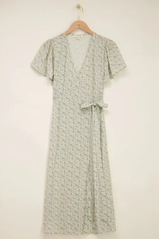 Witte Midi Wikkeljurk Met Blauwe Bloemenprint