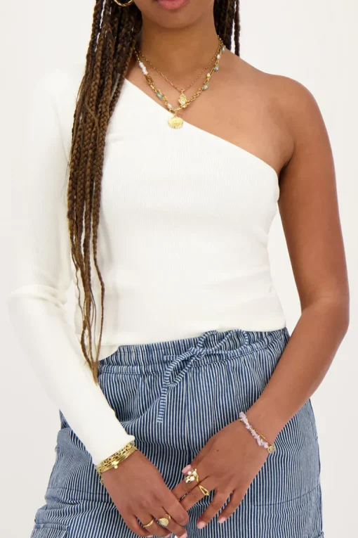 Witte One-shoulder Top