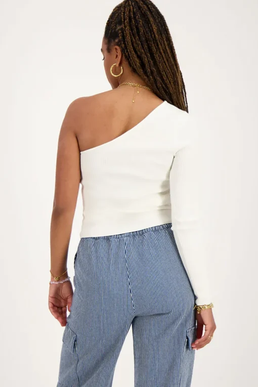 Witte One-shoulder Top