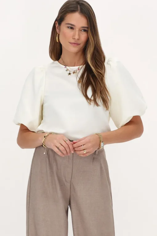 Witte Top Met Gepofte Mouwen
