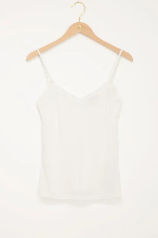 Witte Top Met Kant