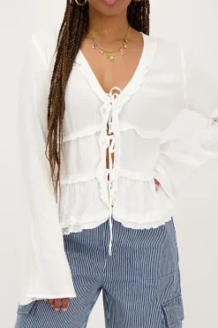 Witte Top Met Koordjes En Flared Mouwen