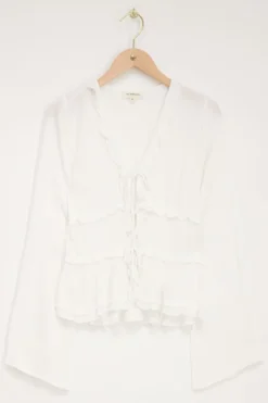 Witte Top Met Koordjes En Flared Mouwen