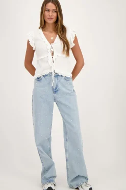Witte Top Met Ruffles En Koordjes