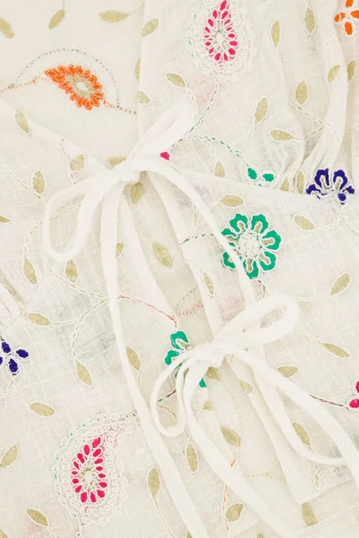 Witte Top Met Strikjes En Multikleur Embroidery