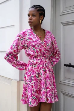 Witte Wikkeljurk Met Roze Bloemenprint