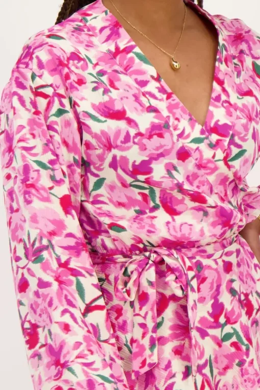 Witte Wikkeljurk Met Roze Bloemenprint
