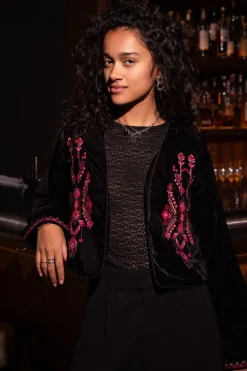 Zwart Velvet Jasje Met Roze Embroidery