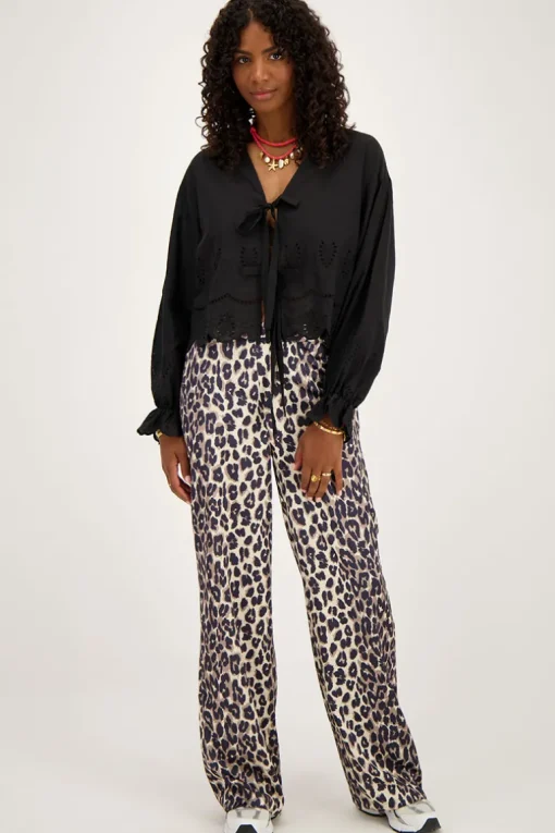 Zwarte Blouse Met Strikjes En Broderie
