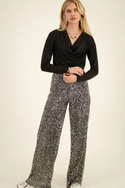 Zwarte Body Met Waterval Hals