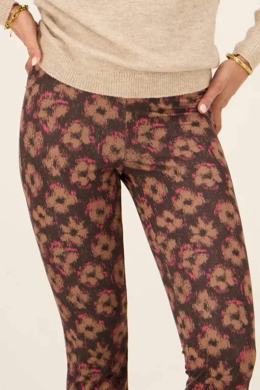 Zwarte Flared Broek Met Bruin & Roze Bloemenprint