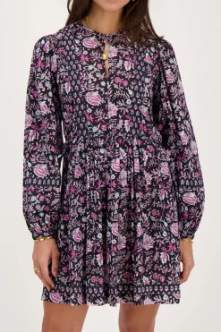 Zwarte Jurk Met Lila En Roze Bloemenprint