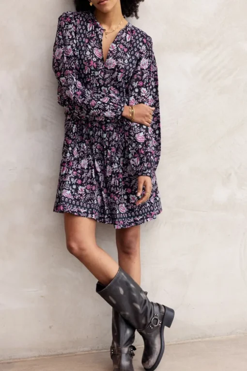 Zwarte Jurk Met Lila En Roze Bloemenprint