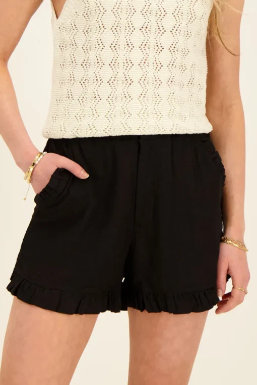 Zwarte Short Met Linnen & Ruffles