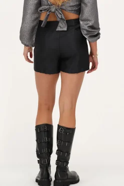 Zwarte Skort Met Overslag Satijnen Look