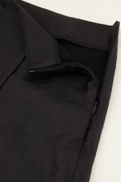 Zwarte Skort Met Overslag Satijnen Look