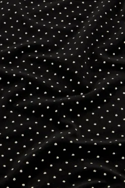 Zwarte Top Met Studs En Opstaande Kraag