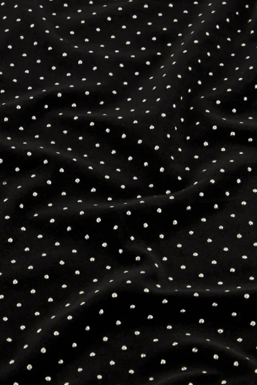 Zwarte Top Met Studs En Opstaande Kraag