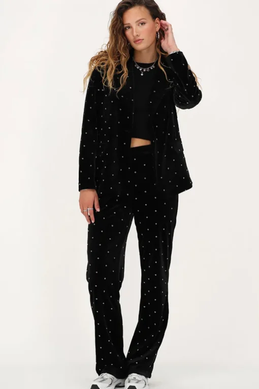 Zwarte Velvet Blazer Met Kraaltjes