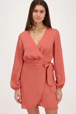 Oranje Wikkeljurk Met Gedrapeerde Tailleband