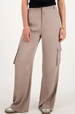 Taupe Cargo Wide Leg Met Satijnen Look