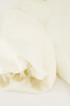 Witte Top Met Gepofte Mouwen